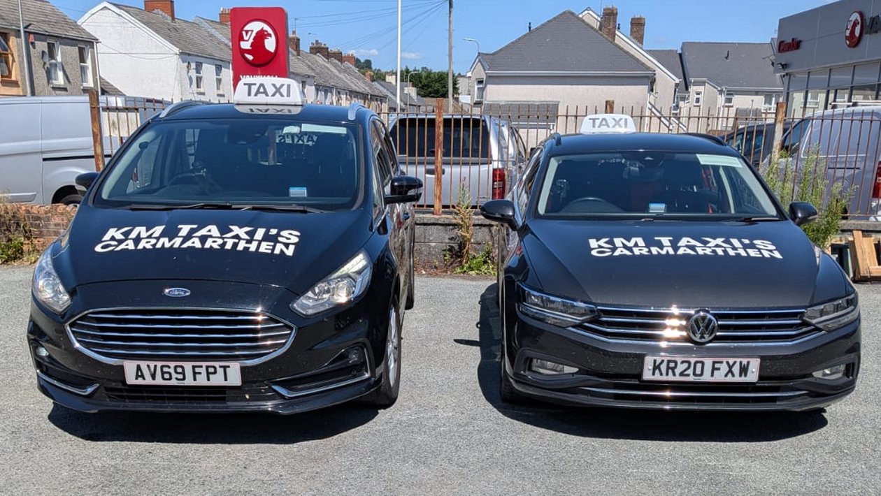 07493 005 940KM TAXI Carmarthen